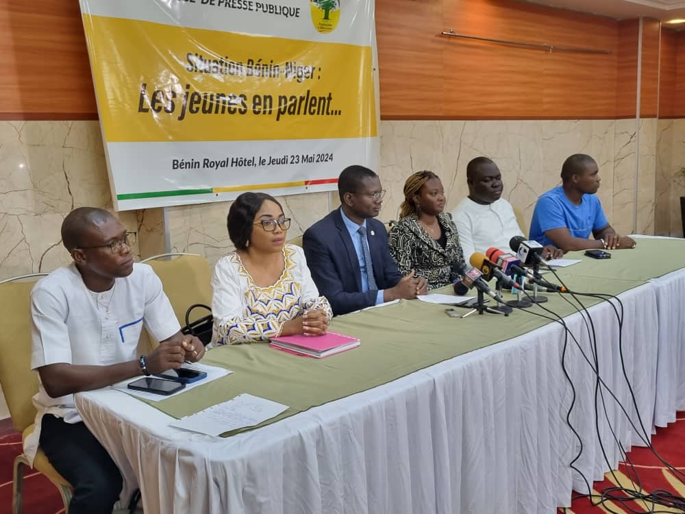 « Légionnaires français au Bénin » : la jeunesse du parti UP Le Renouveau dit “assez !” à Kemi Seba