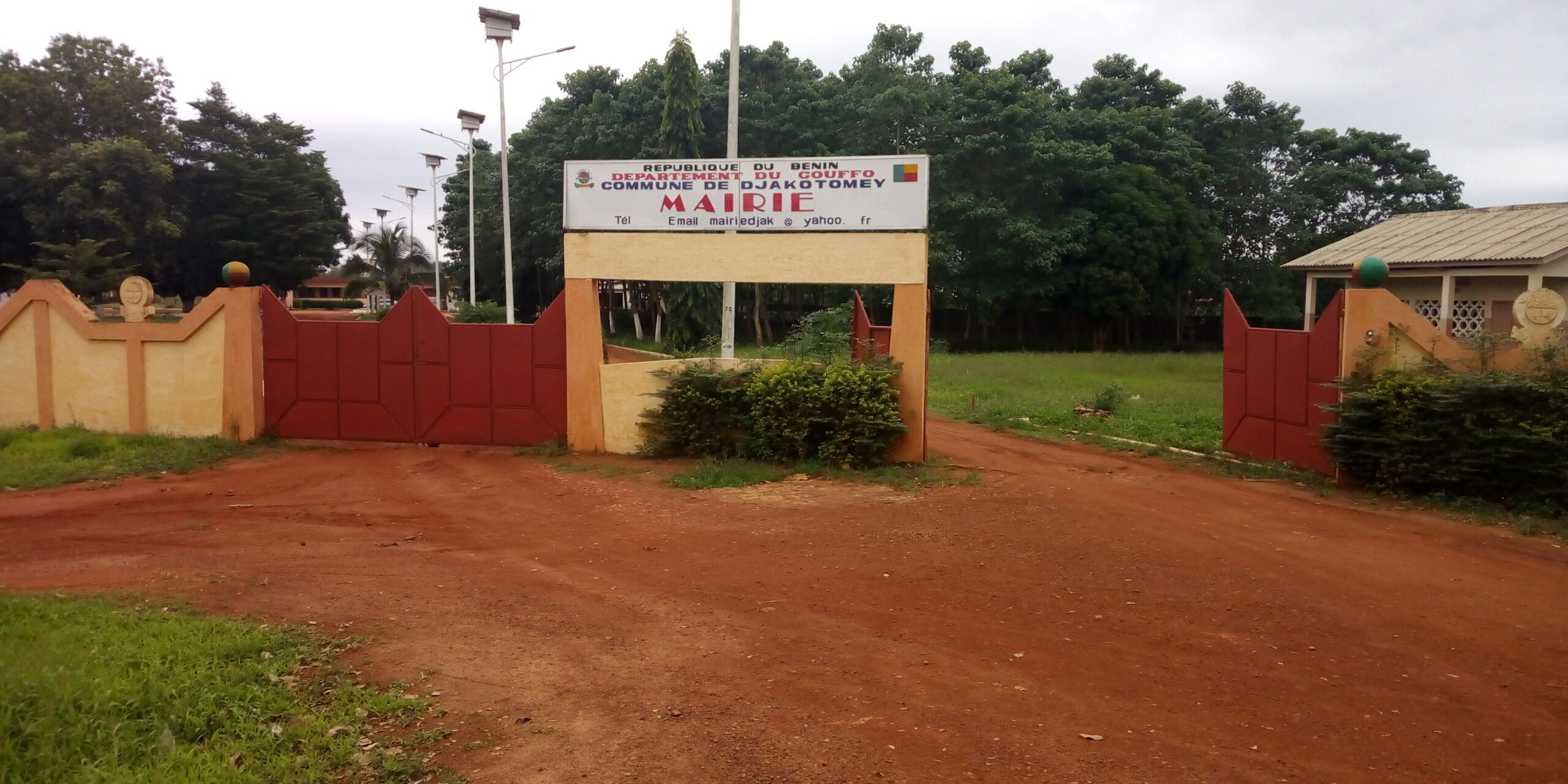 Bénin : cambriolage déguisé à Djakotomey, un conseiller communal arrêté