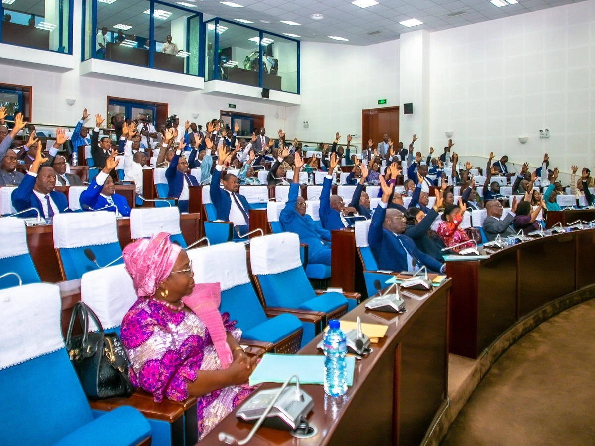 Togo : Kodjo Adedze clôture la première session de l’Assemblée nationale pour 2024