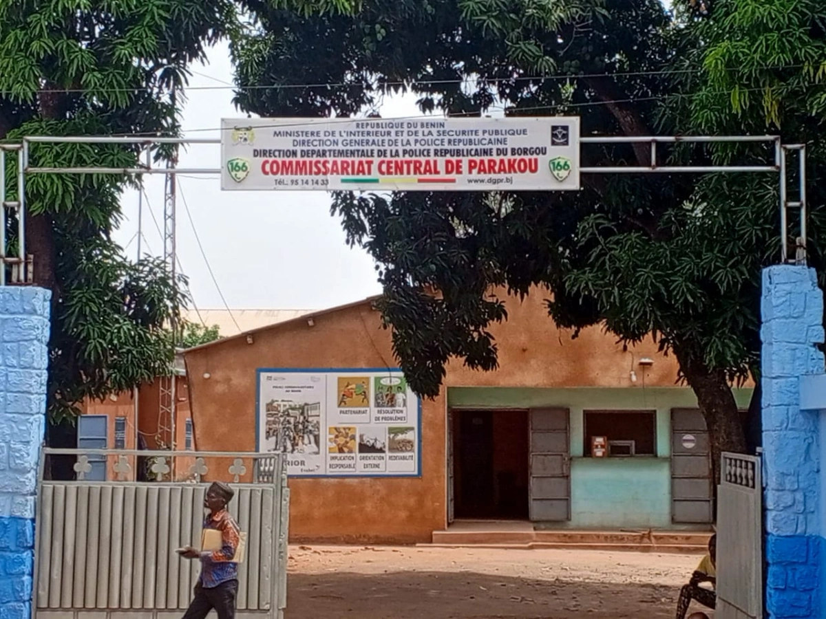 Bénin : annonce d'une vente aux enchères de véhicules saisis au commissariat central de Parakou