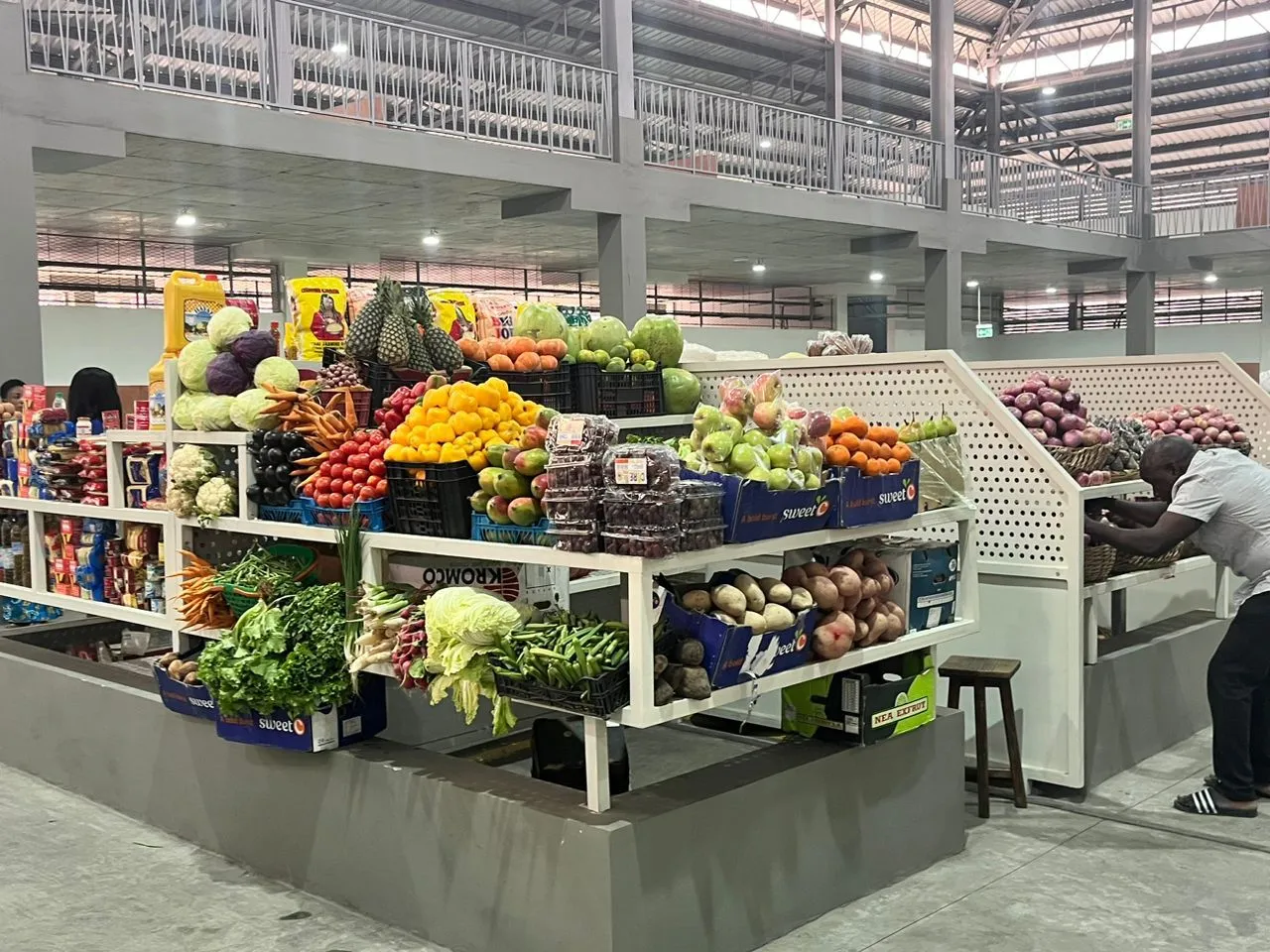 Ouverture du marché urbain d'Aidjèdo : les usagers confortablement installés (vidéo)