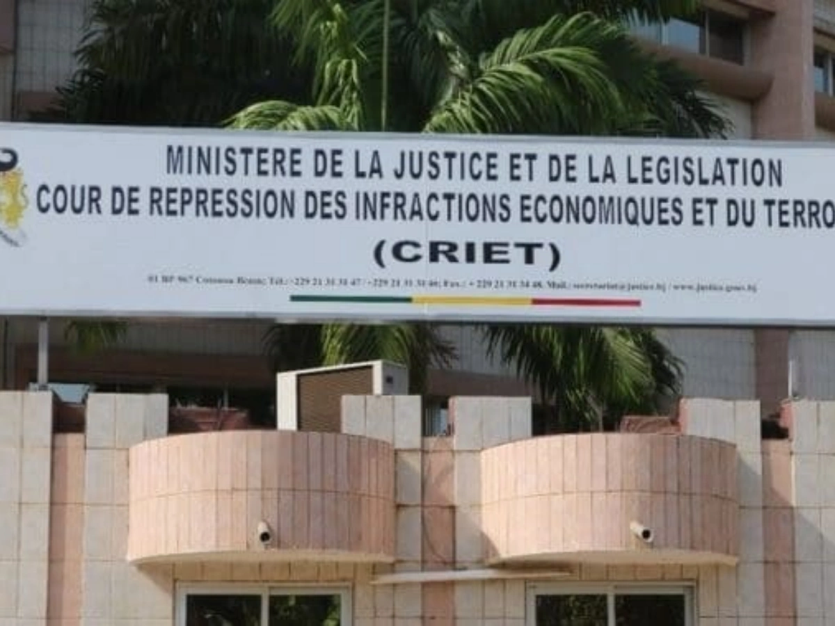 Bénin : un faux marabout présenté devant le Procureur