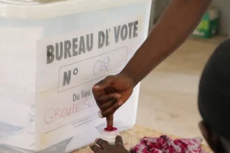 Sénégal : le pouvoir et l'opposition dos à dos sur les législatives anticipées