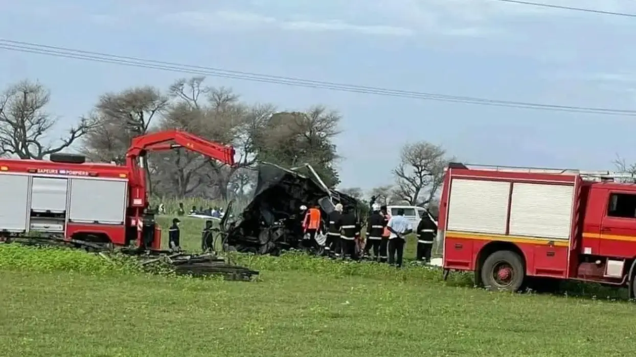 Sénégal : 16 morts et 22 blessés dans une collision entre un bus et un camion