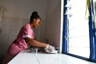 Togo : le code vestimentaire du personnel désormais réglementé