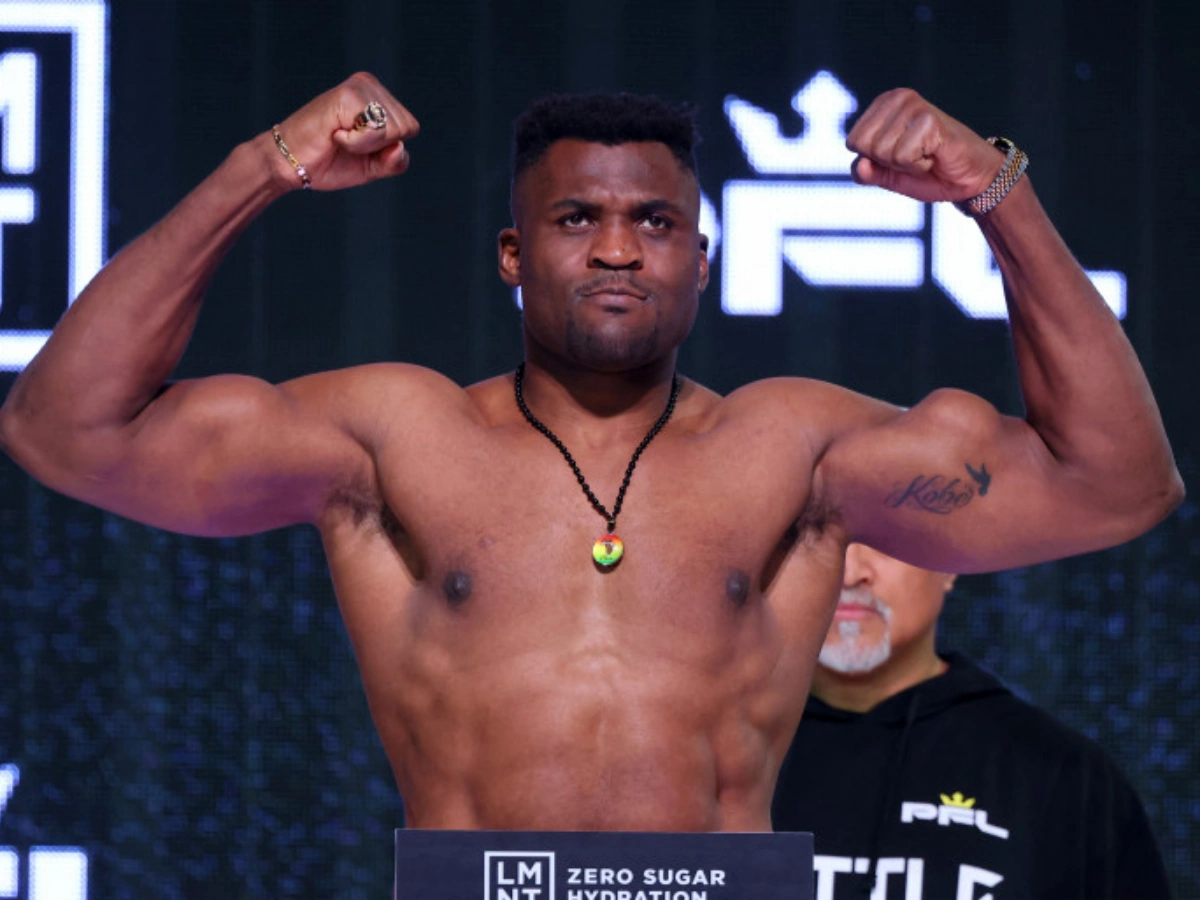 MMA : Francis Ngannou anéantit Renan Ferreira et remporte le combat