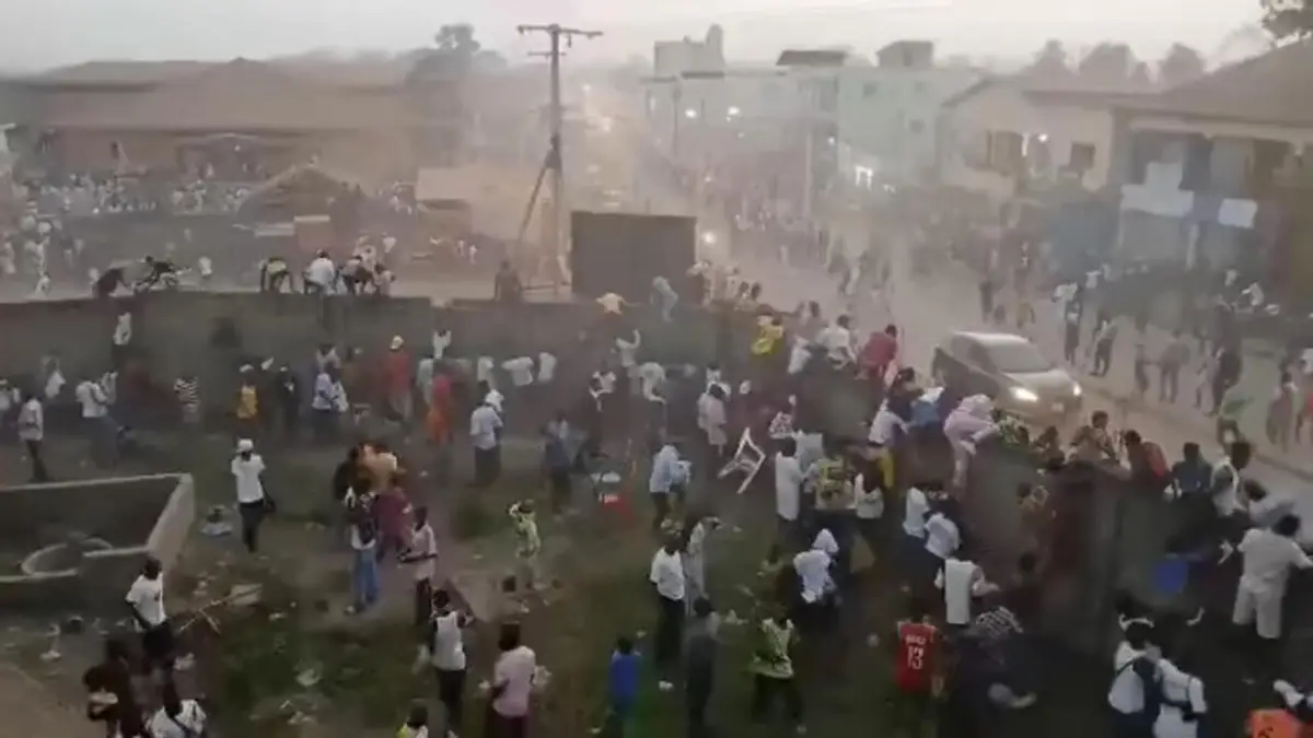 Guinée : plus de 50 morts lors d'une finale de football (vidéo)