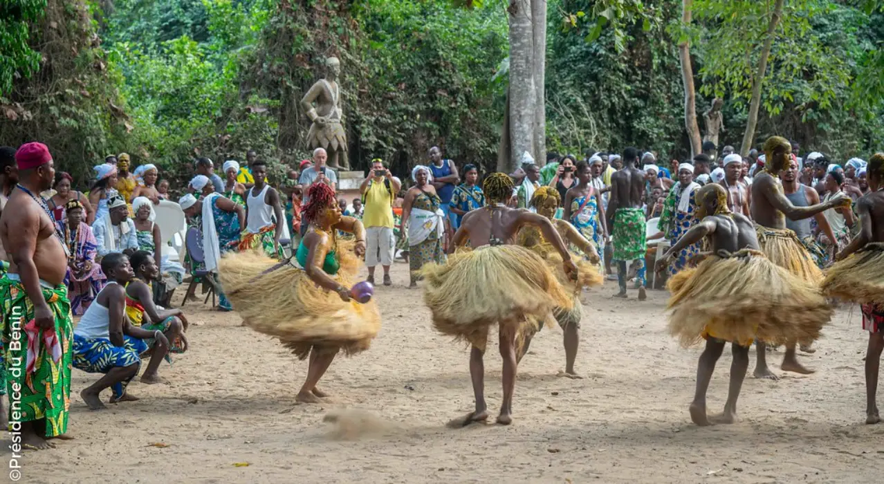 Vodun Days 2025 : la forêt sacrée de Kpassè au cœur de la spiritualité béninoise