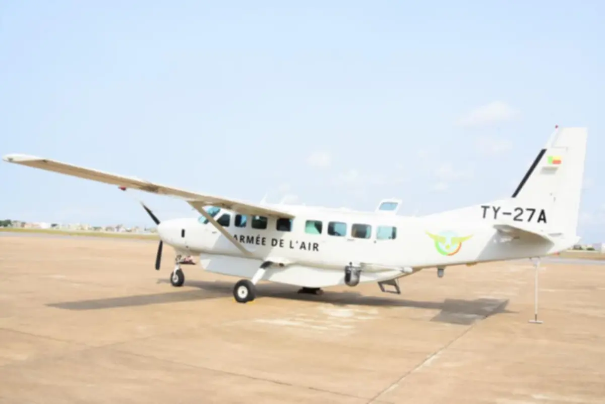 Lutte contre le terrorisme : l'UE offre un avion de reconnaissance et de surveillance au Bénin