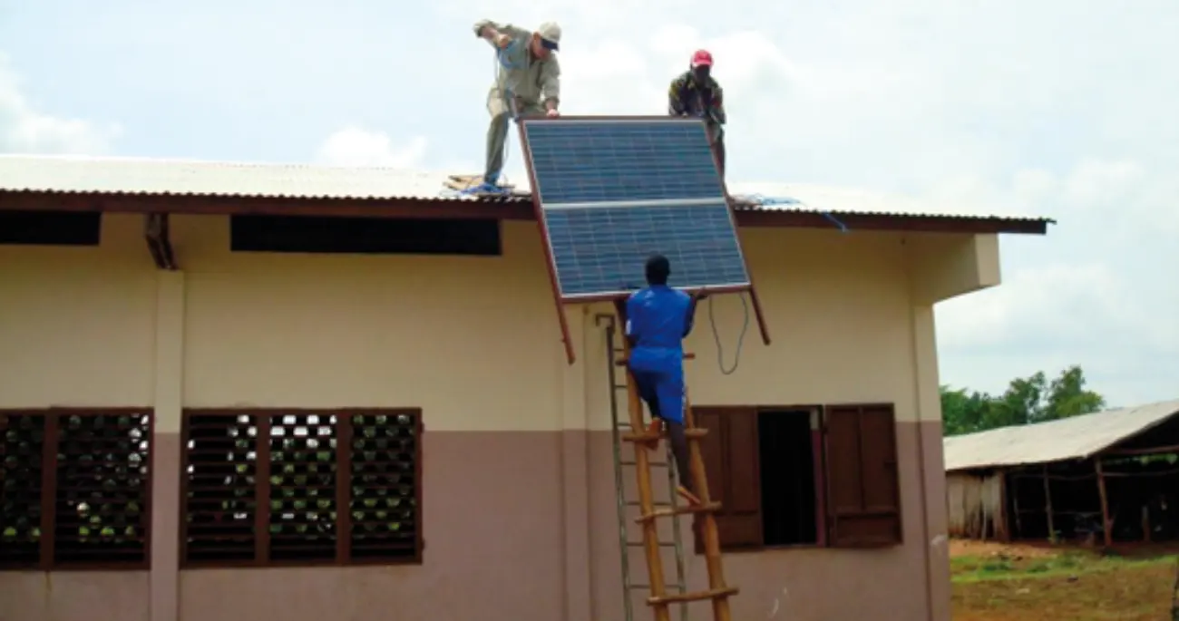 Bénin : les écoles primaires publiques bientôt équipées de lanternes solaires