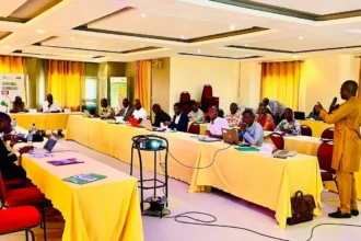 Médias en ligne au Bénin : la HAAC outille des journalistes contre la désinformation