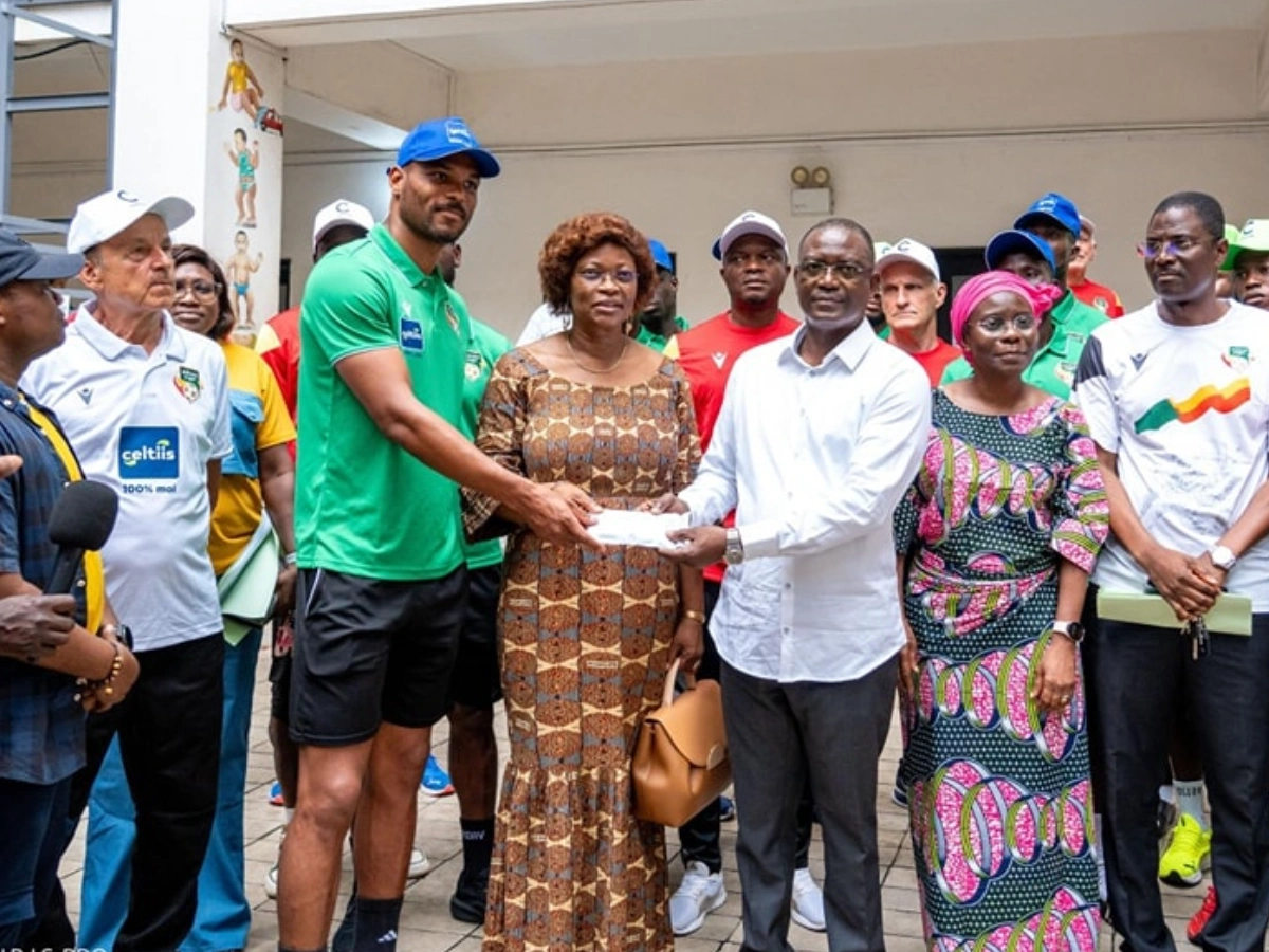 Cotonou : les Guépards du Bénin apportent espoir et soutien aux mères et enfants du CHUMEL