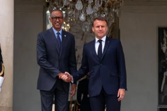 Paul Kagame discute de "Visit Rwanda" avec Emmanuel Macron