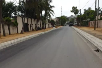 Rue Houdou Ali à Fidjrossè : les travaux d'asphaltage lancés ce 23 mai
