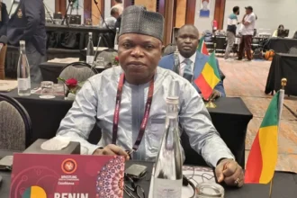 Lutte africaine : Yves Azifan Adihunkpéto porté à la tête d’une commission importante de UWW-Africa