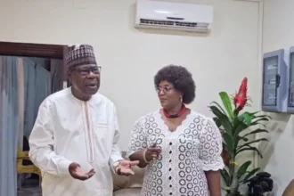 Boni Yayi échange avec Célestine Zanou