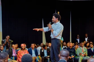 En RDC, quel avenir politique pour Constant Mutamba accusé de corruption ?