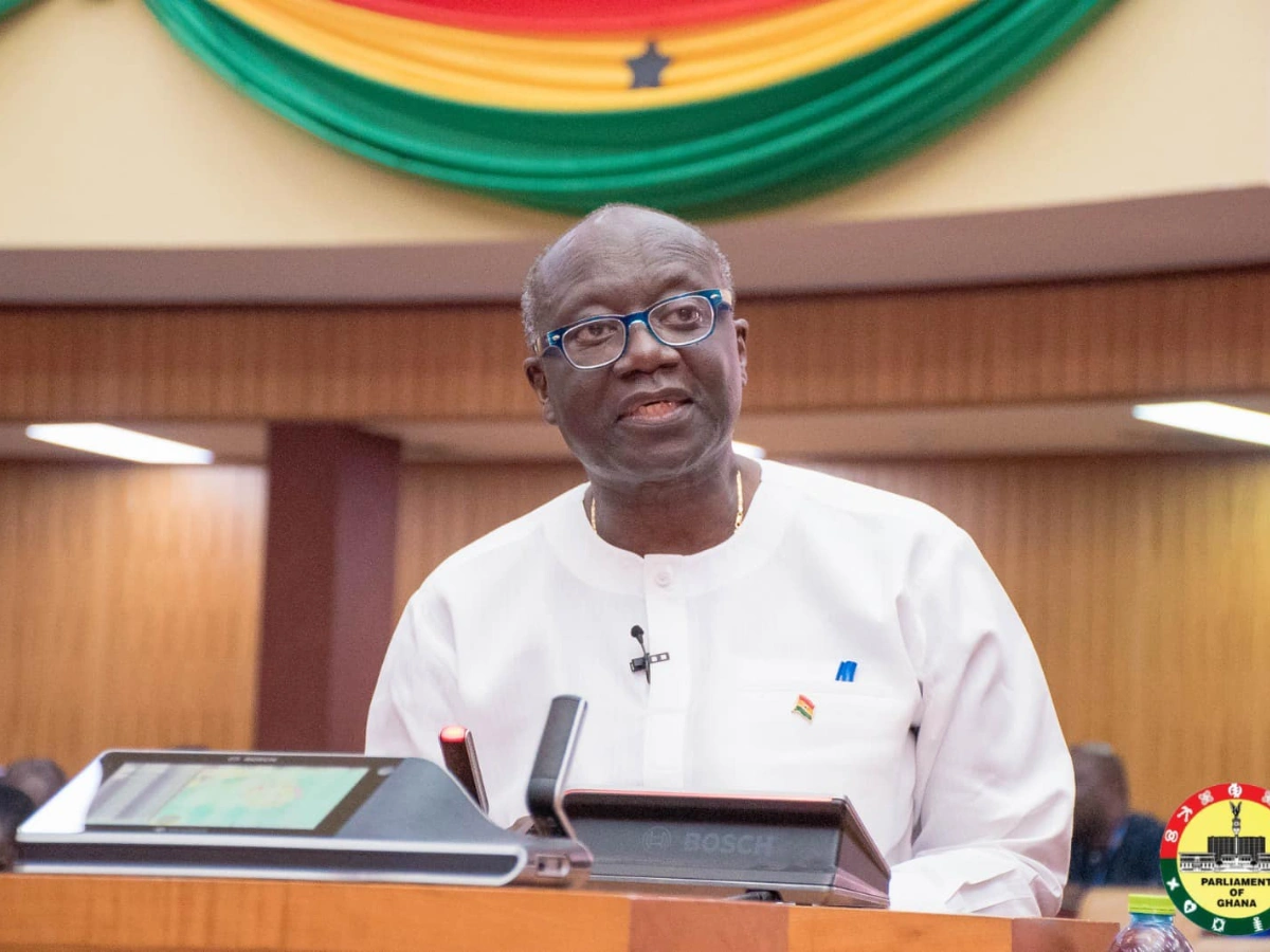 Ghana: l'ex-ministre des Finances Ken Ofori-Atta recherché par Interpol pour corruption