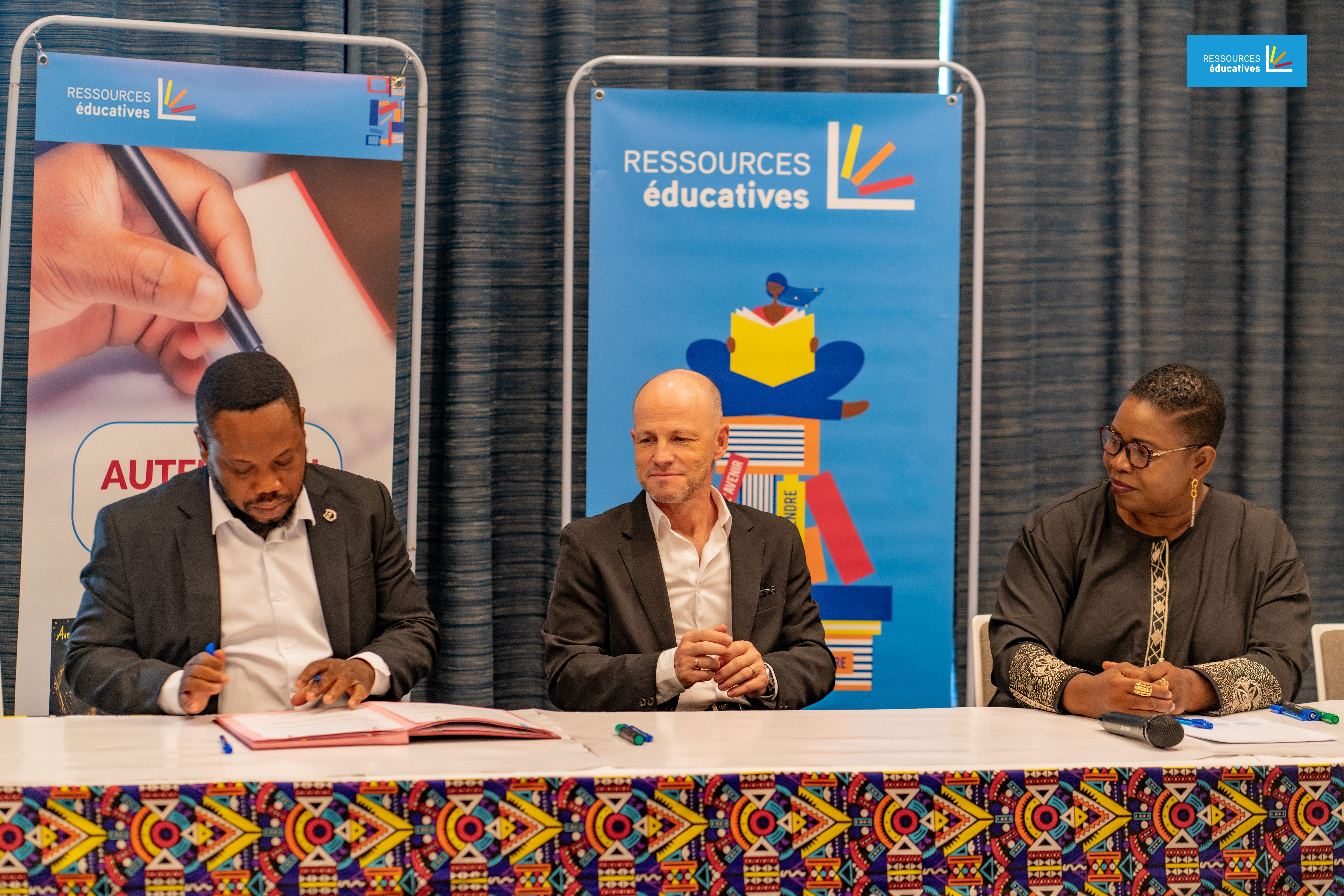 Bénin : lancement de la collection "Aventures Béninoises" à Cotonou