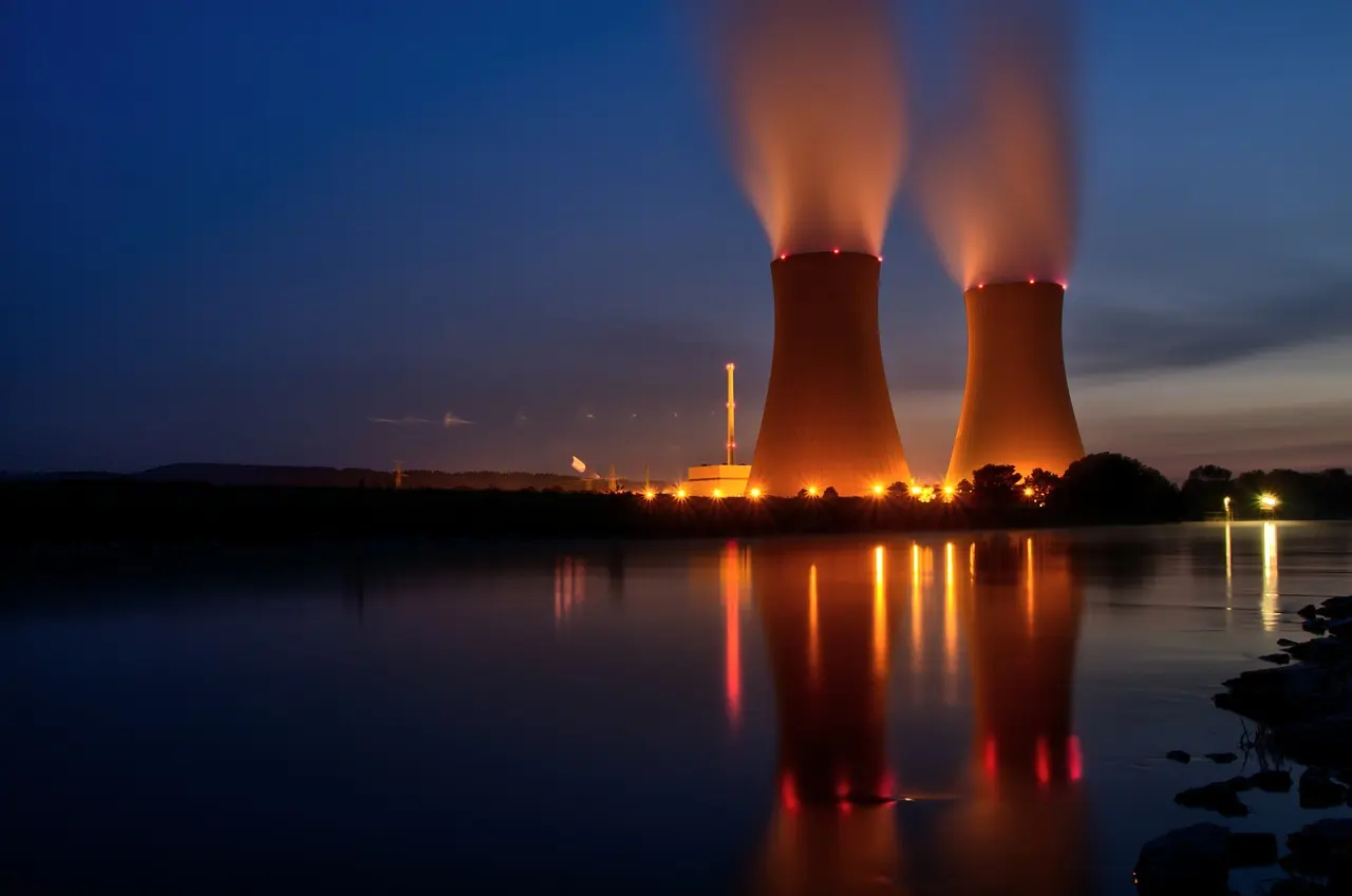Le Burkina Faso signe un accord avec la Russie pour la construction d’une centrale nucléaire