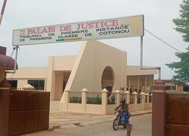 Bénin : un couple français condamné pour adoption illégale d’un bébé