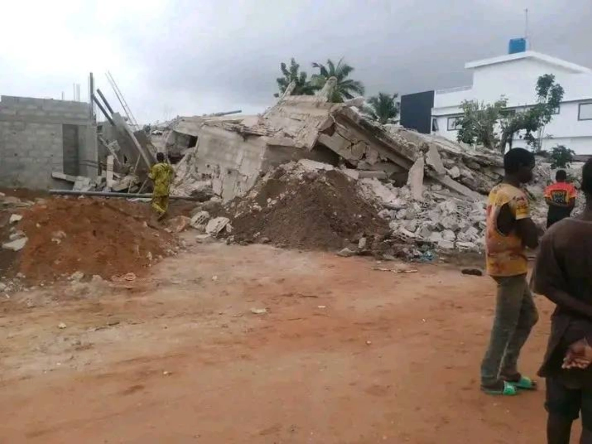 Effondrement d'un immeuble à Togbin: un apprenti sorti vivant des décombres