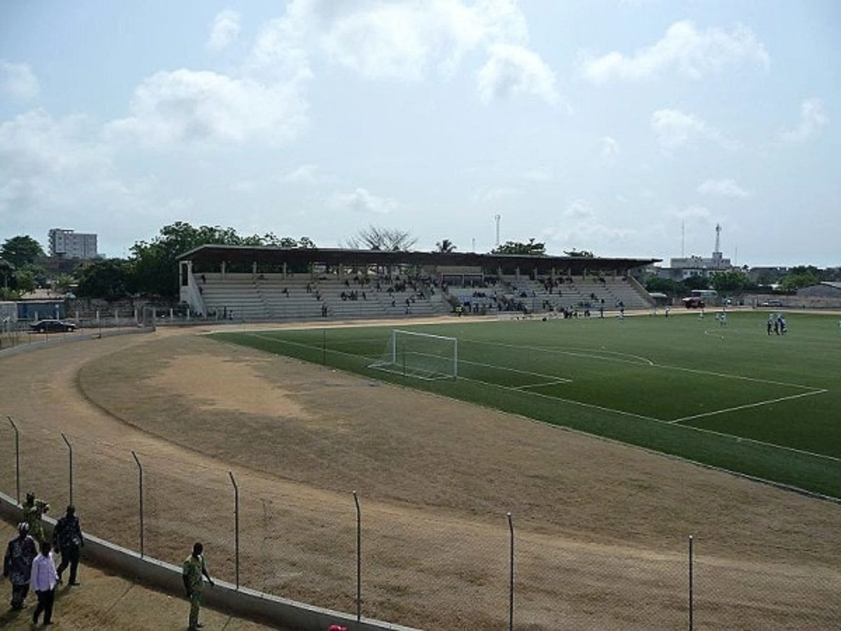Bénin : les travaux de rénovation du stade René Pleven lancés