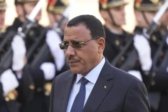 Niger: Human Rights Watch appelle à la libération de Mohamed Bazoum