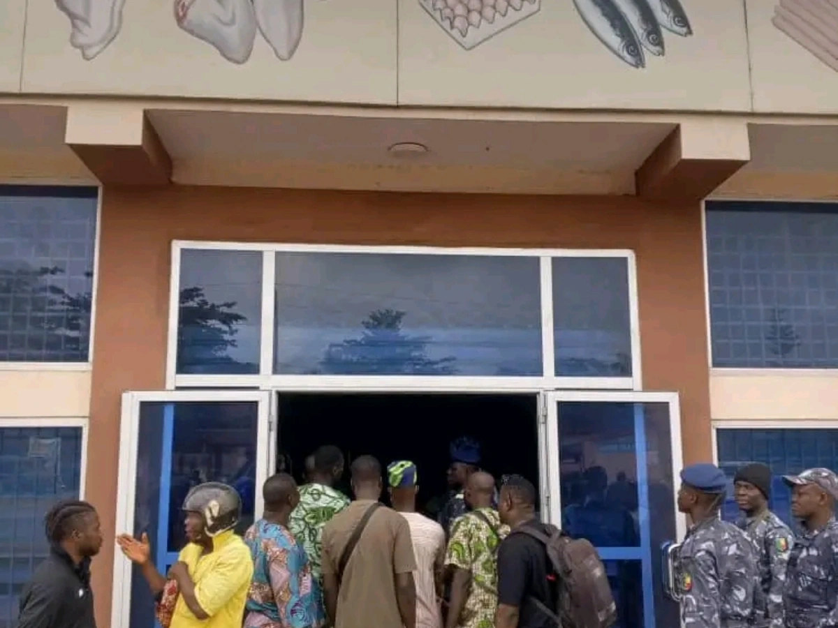 Abomey-Calavi Tokpa-Zoungo odeur nauséabonde de poisson avarié