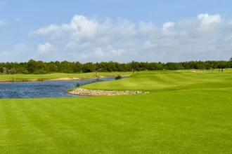 Terrain de Golf Avlékété