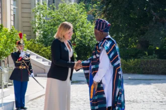 À Paris, Louis Vlavonou renforce la coopération parlementaire franco-béninoise