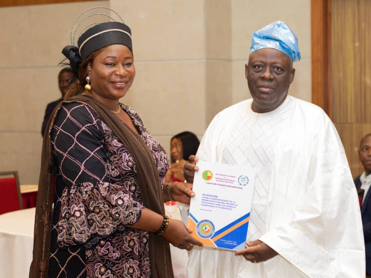 Caucus femmes parlementaires