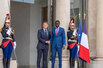 emmanuel macron bassirou diomaye faye france sénégal