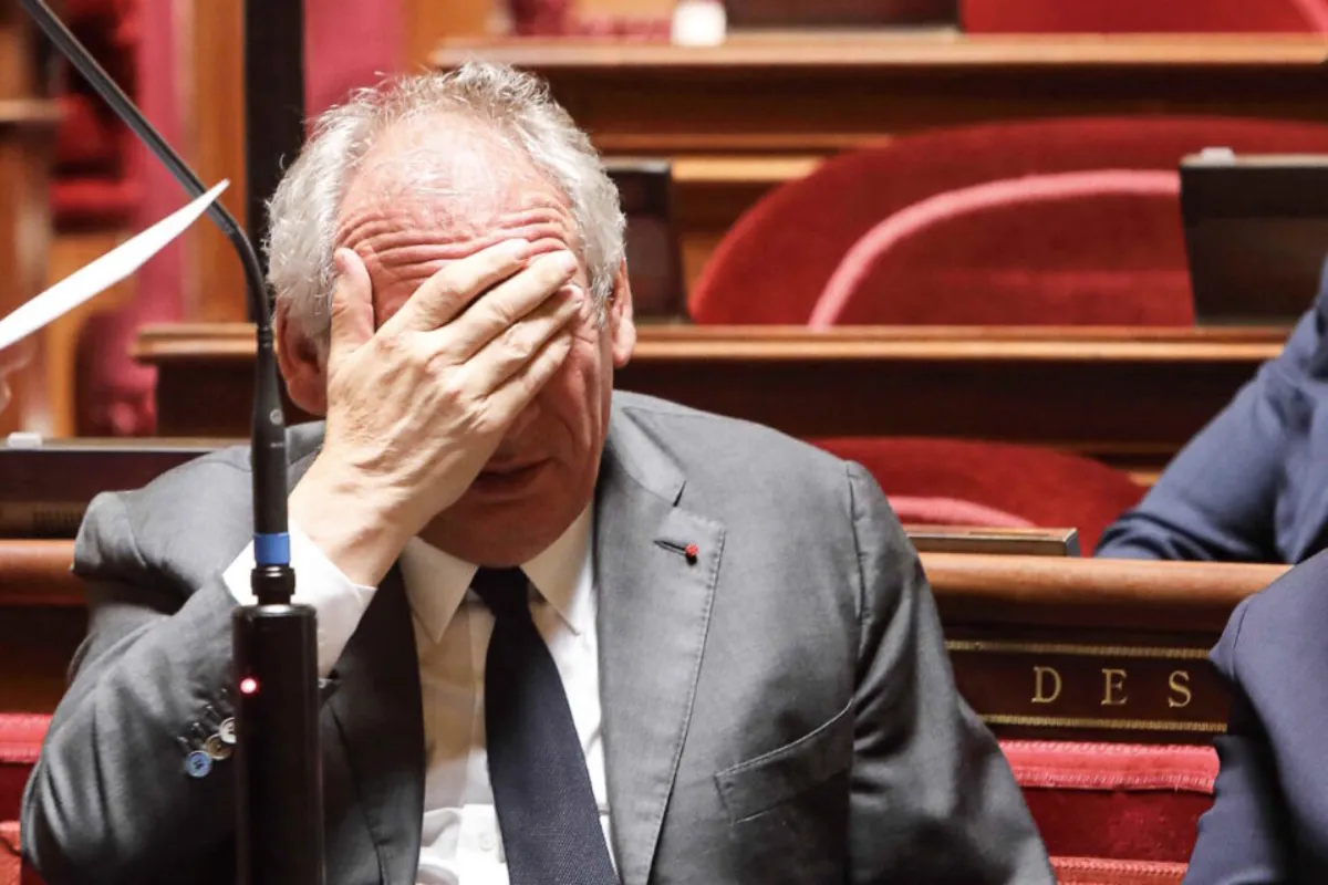 François Bayrou démission