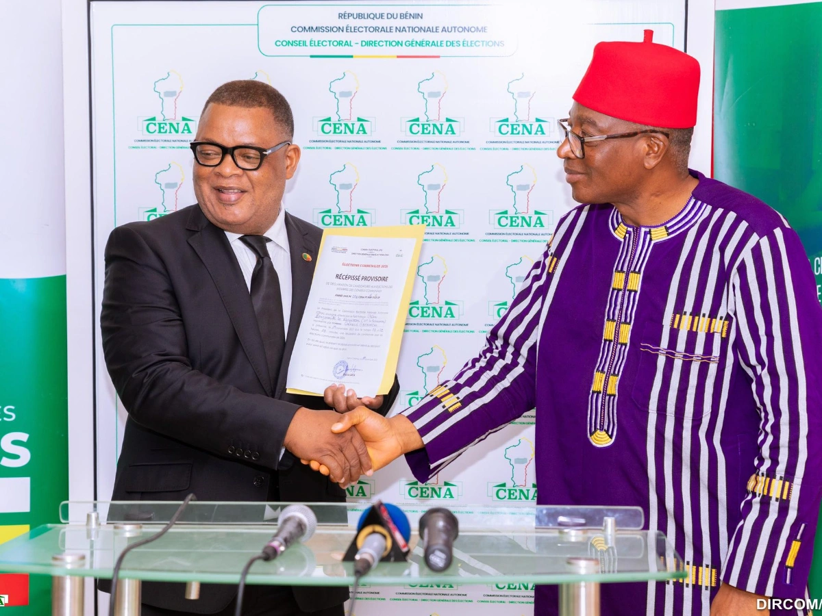 UP le renouveau cena