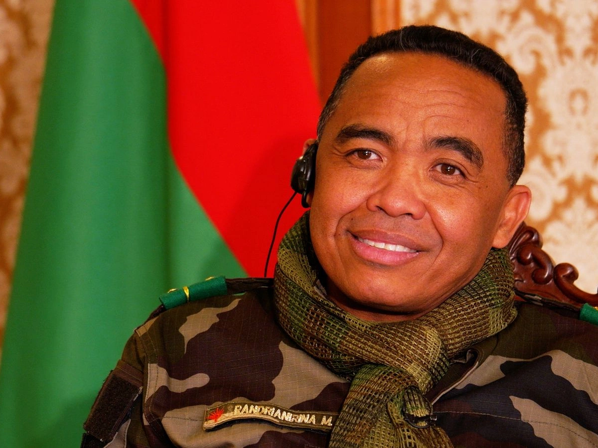 Michael Randrianirina refondation