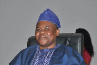 paul hounkpè révision constitutionnelle