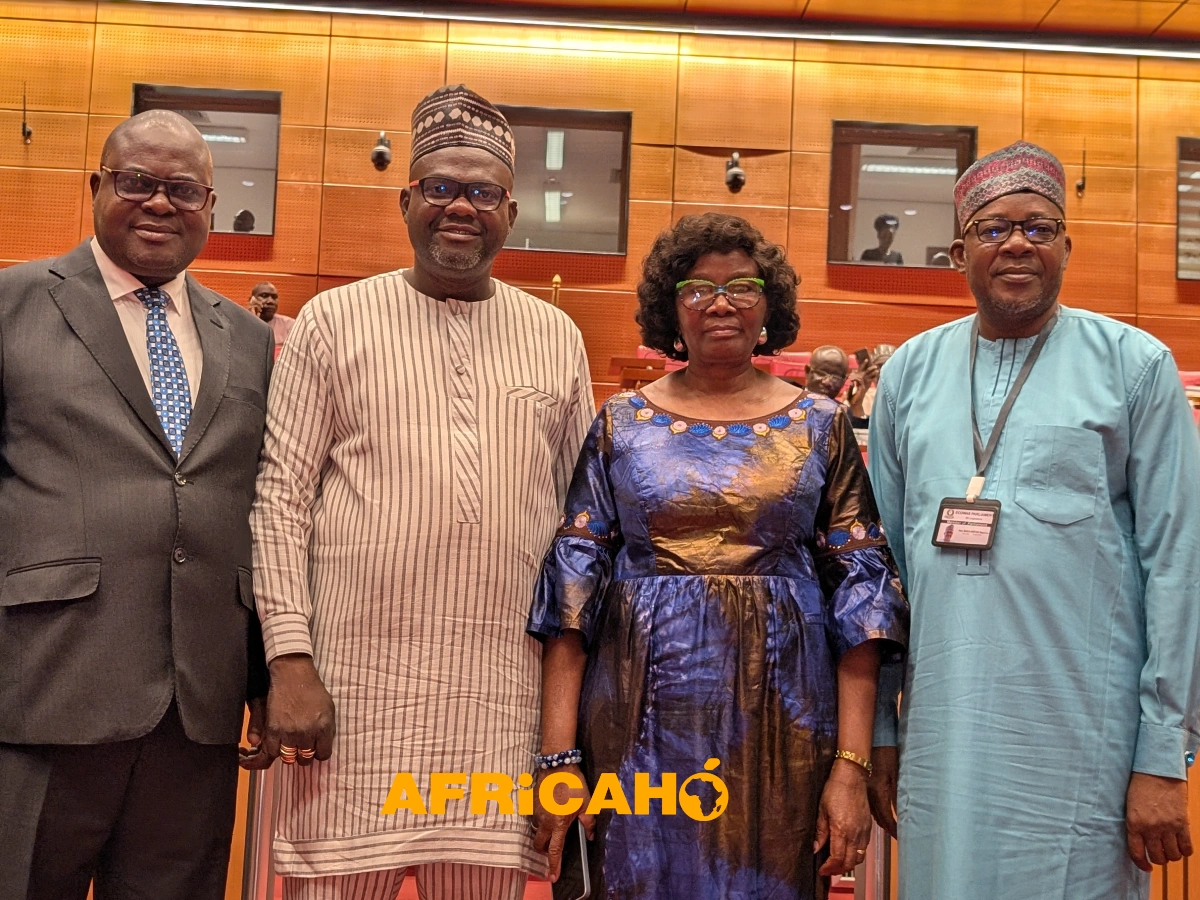 Bénin premièresseion extraordinaire parlement cedeao abuja