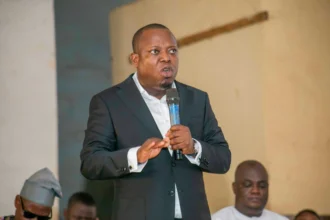 Jonas Hantan en tournée nationale sur les dix ans de gouvernance de Patrice Talon au Bénin.