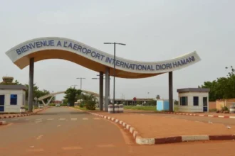 attaque aeroport niamey
