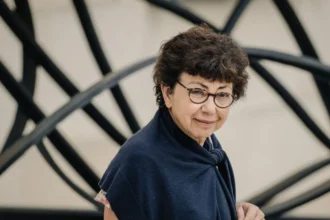 Monique Barbut reste ministre de la transition écologique en France