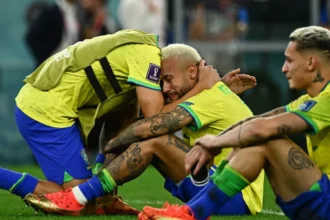 Neymar pleure après l'élimination du Brésil face à la Norvège