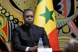 Ousmane Sonko menace de faire tomber le gouvernement