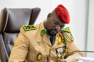 En Guinée, Mamadi Doumbouya radie173 militaires des effectifs de l’armée