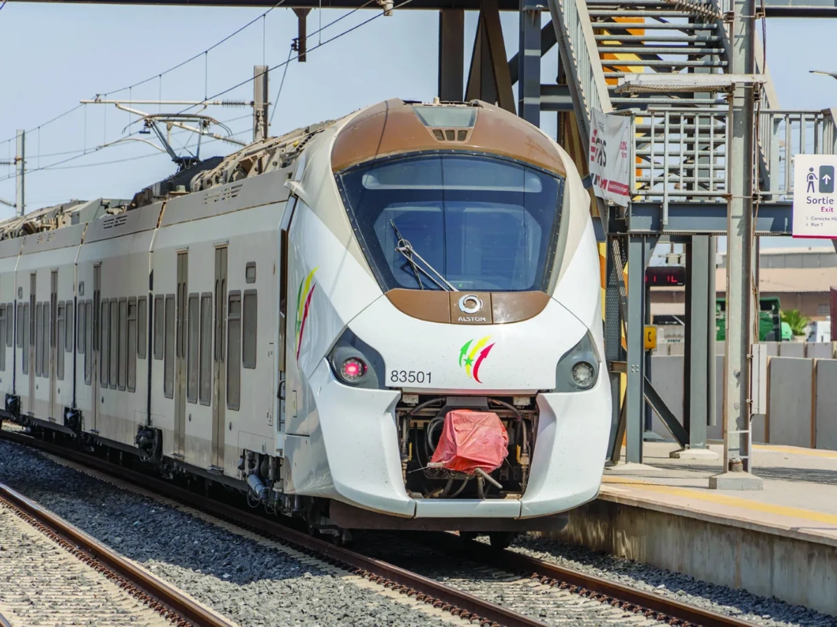 Entrée en service du prolongement du train express régional vers l'aéroport de Dakar