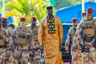 Mamadi Doumbouya fait ses cinq exigences à ses ministres en Guinée
