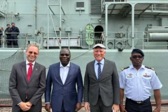 Navire Álvares Cabral à Cotonou